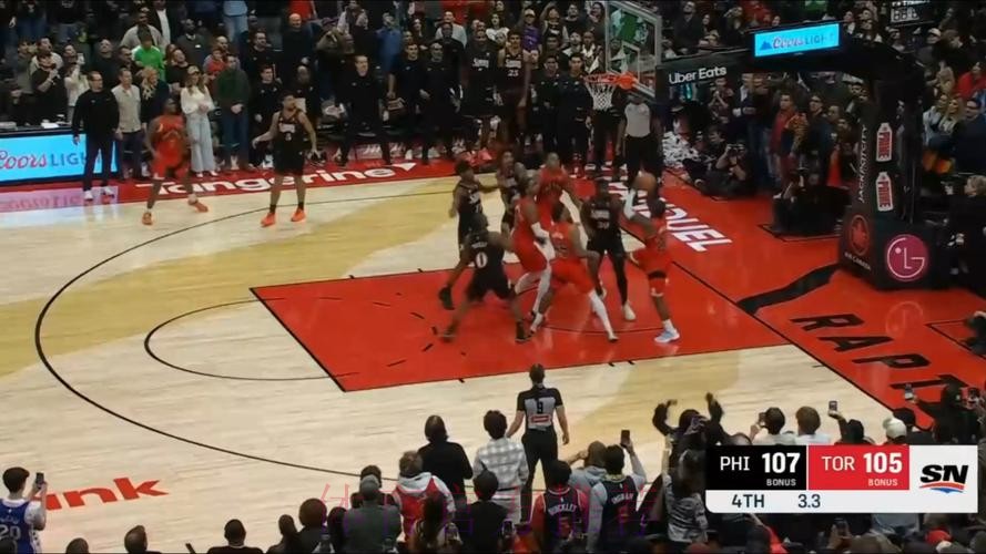 谢德仓促出手抛投打进准绝平，76人猛龙打入加时赛